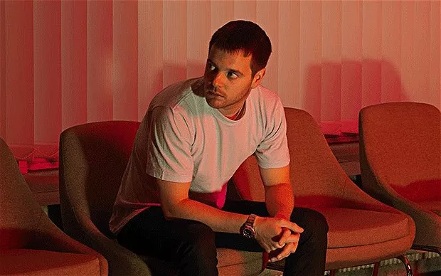 Mike Skinner släpper bok