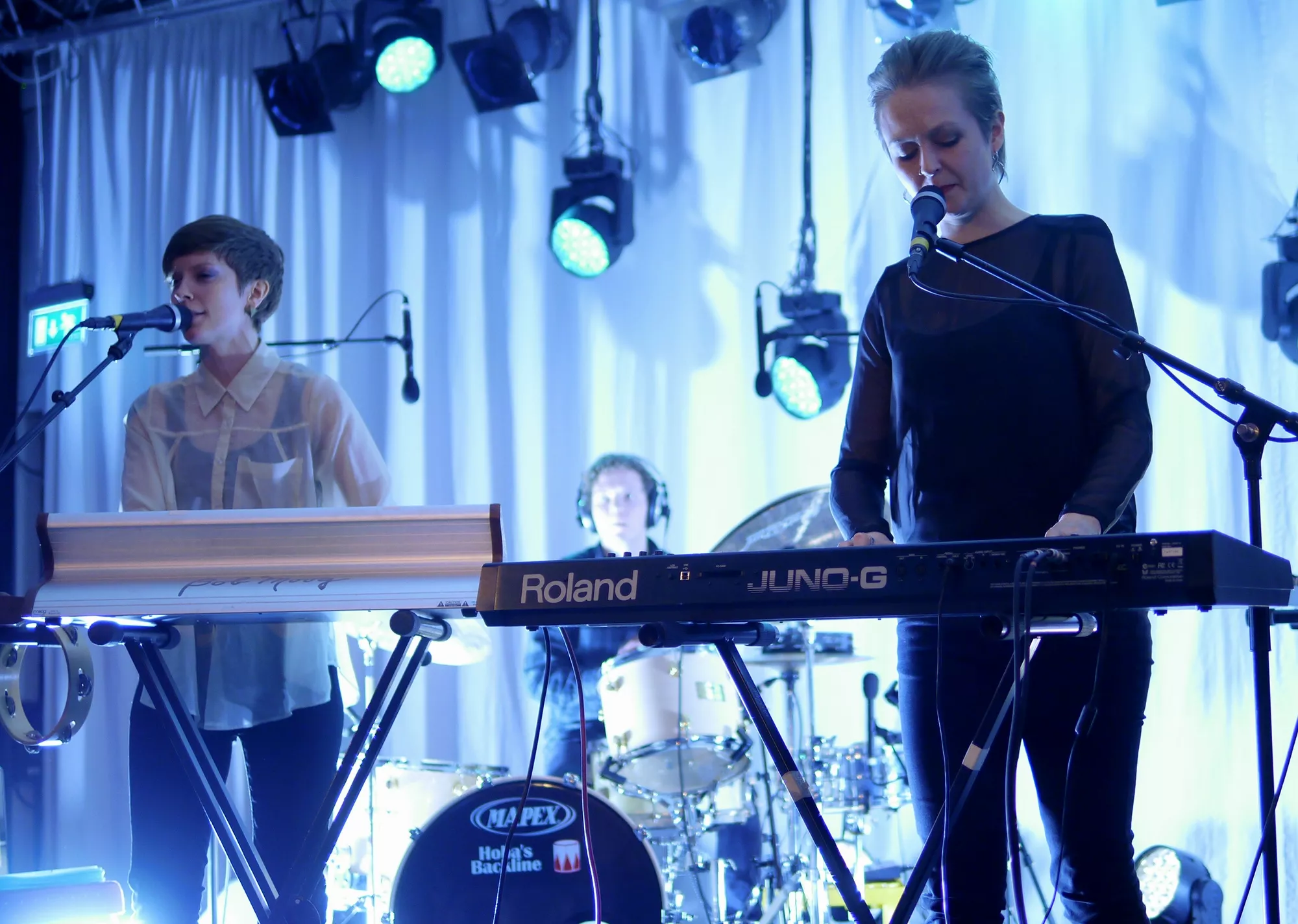 Bow To Each Other: Stratos, by:Larm