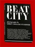 Dansk rockfotograf udgiver stjernespækket portrætbog