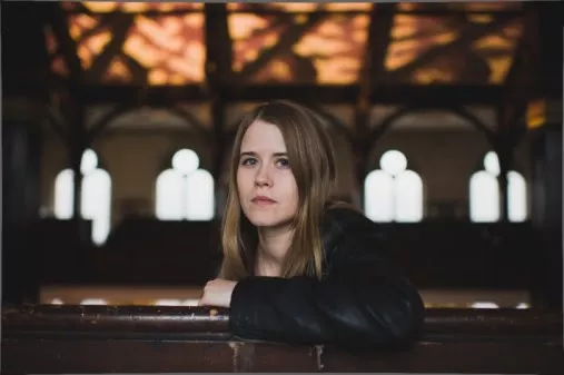 Anna von Hausswolff med överraskande släpp