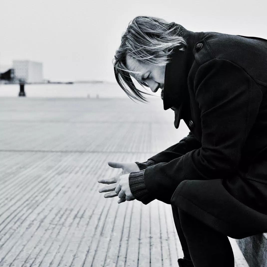 Eftertænksom indiepop med samfundsbevidste tekster