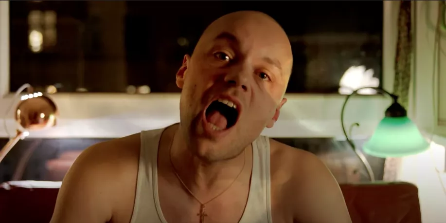 VIDEO-PREMIERE: Dør Nr. 13 står vidt åben for syret solofest gone wrong 