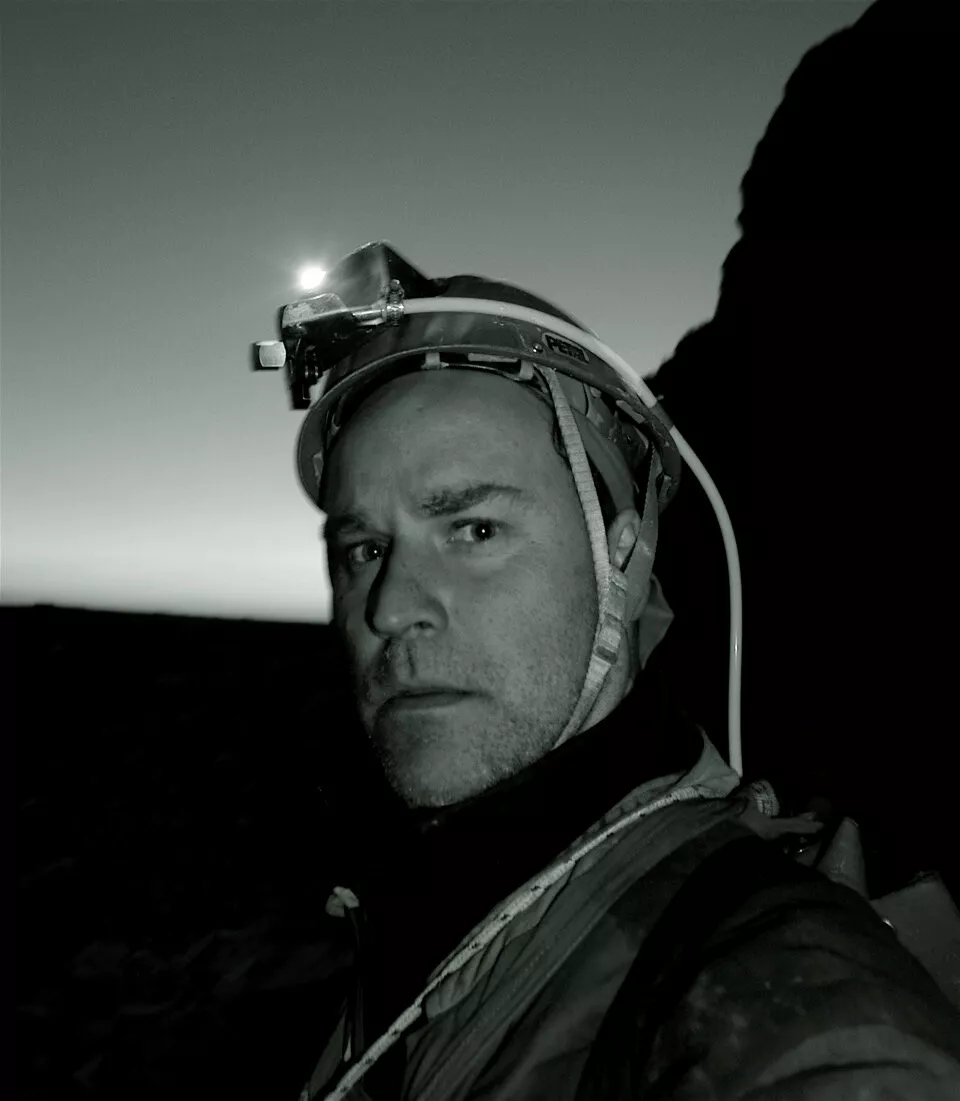 Helstøbt spoken word-elektronika-udgivelse tager dig med ind i bjergets indre