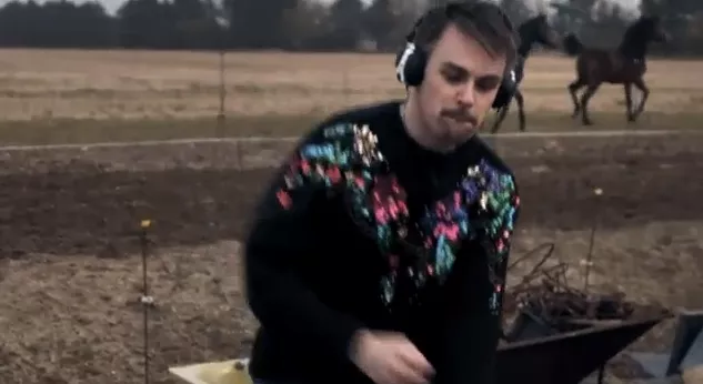 Se Todd Terjes nye musikkvideo