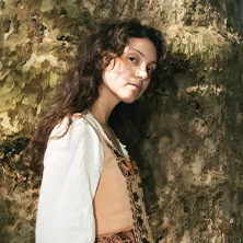 Liana Flores (UK/BRA)