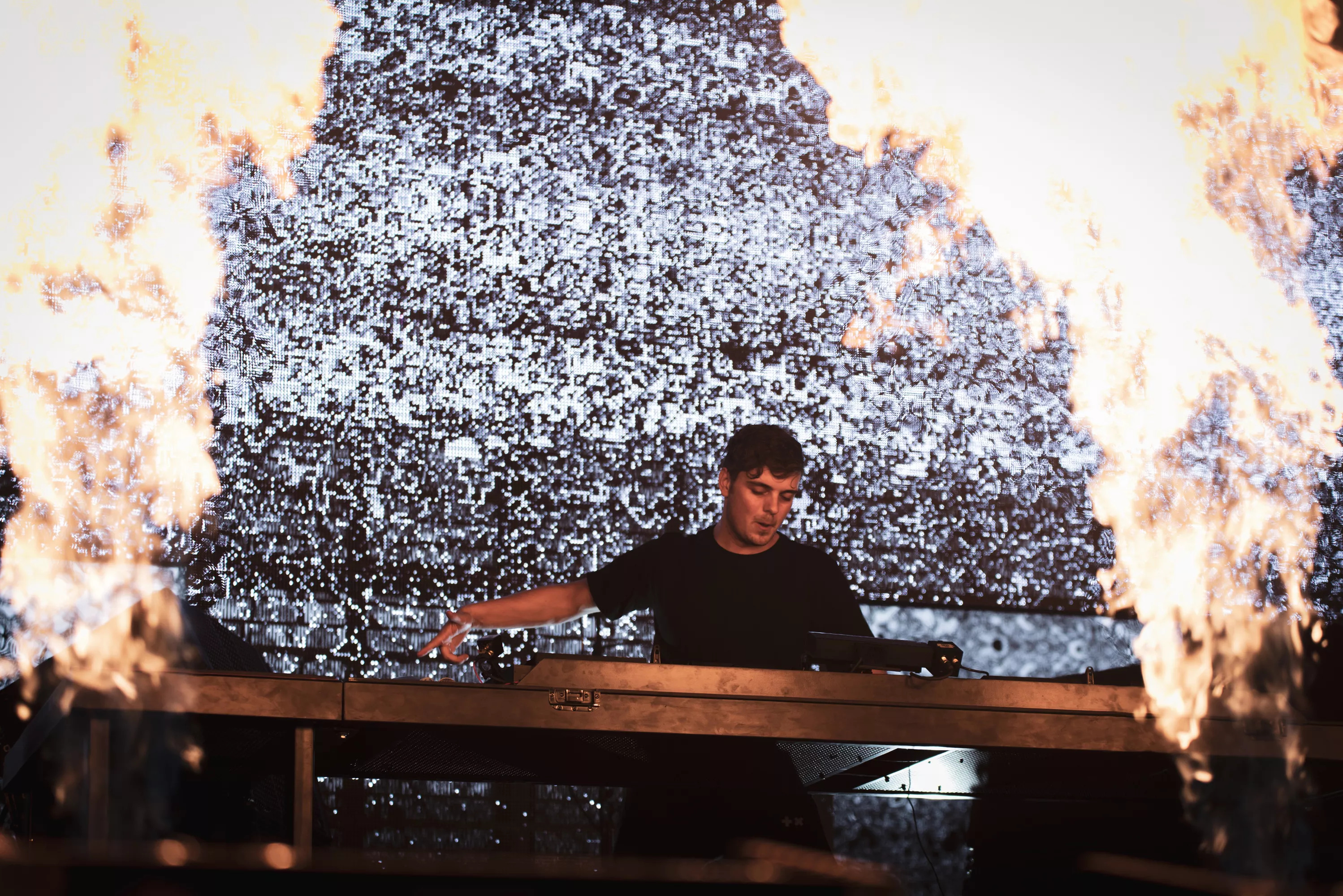 Världsstjärnan headlinear nya svenska festivalen