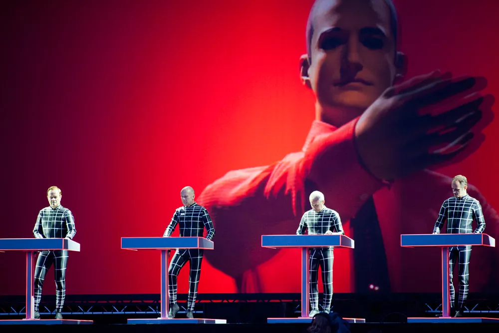Kraftwerk : Enga, Øyafestivalen