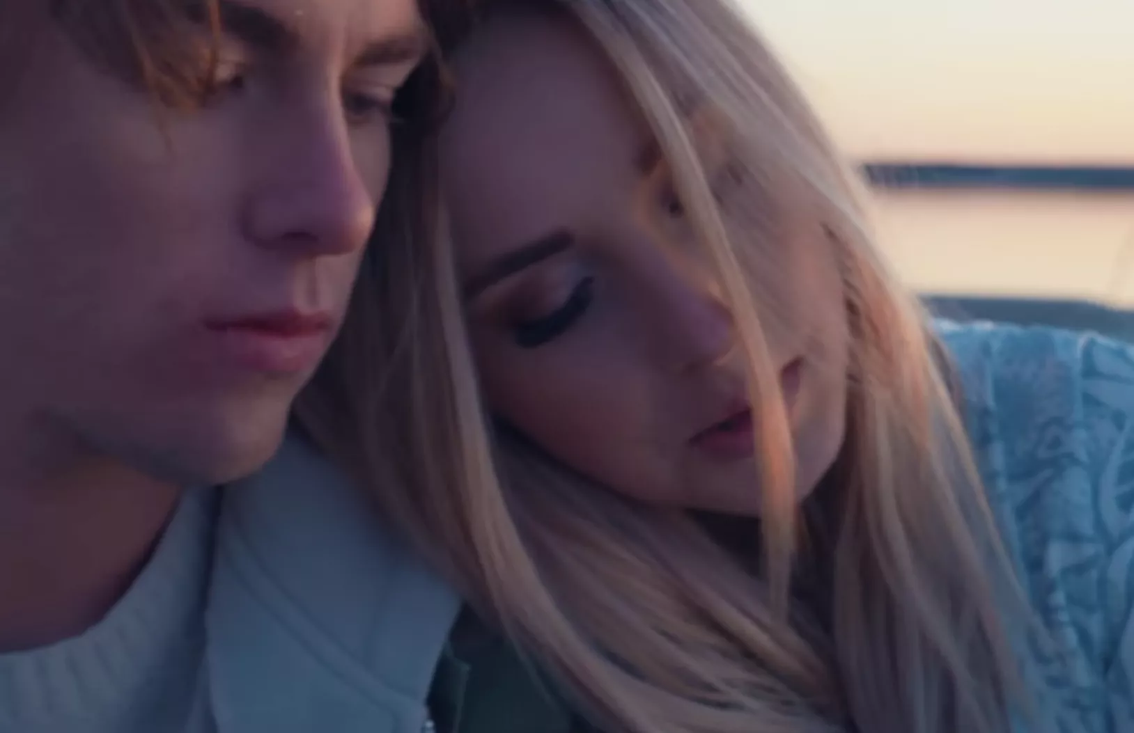 PREMIÄR: Isa om att släppa alla jobbiga grejer för en stund