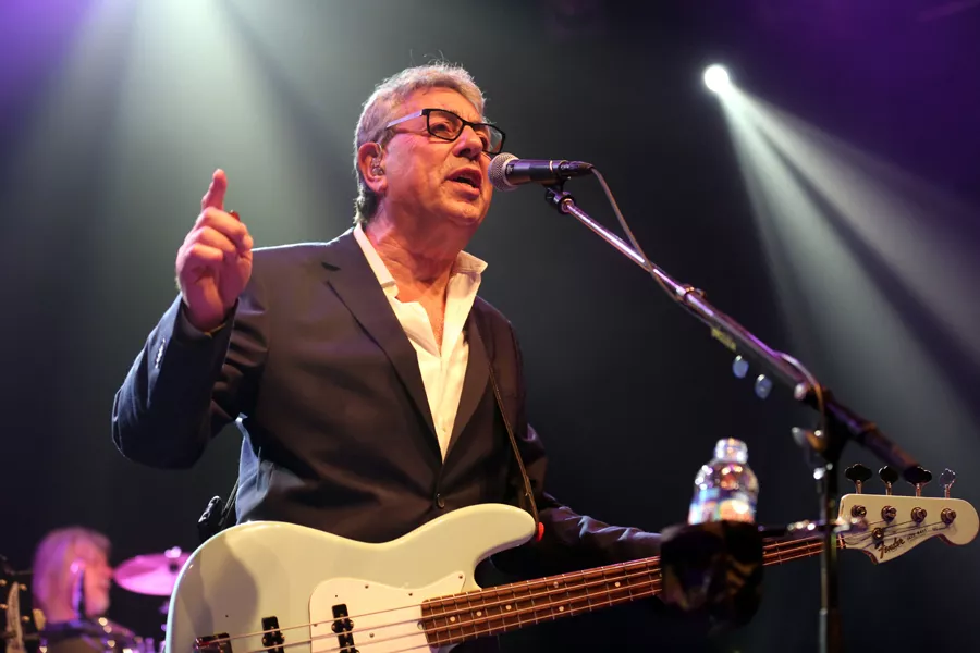 10CC förband till Toto i Sverige