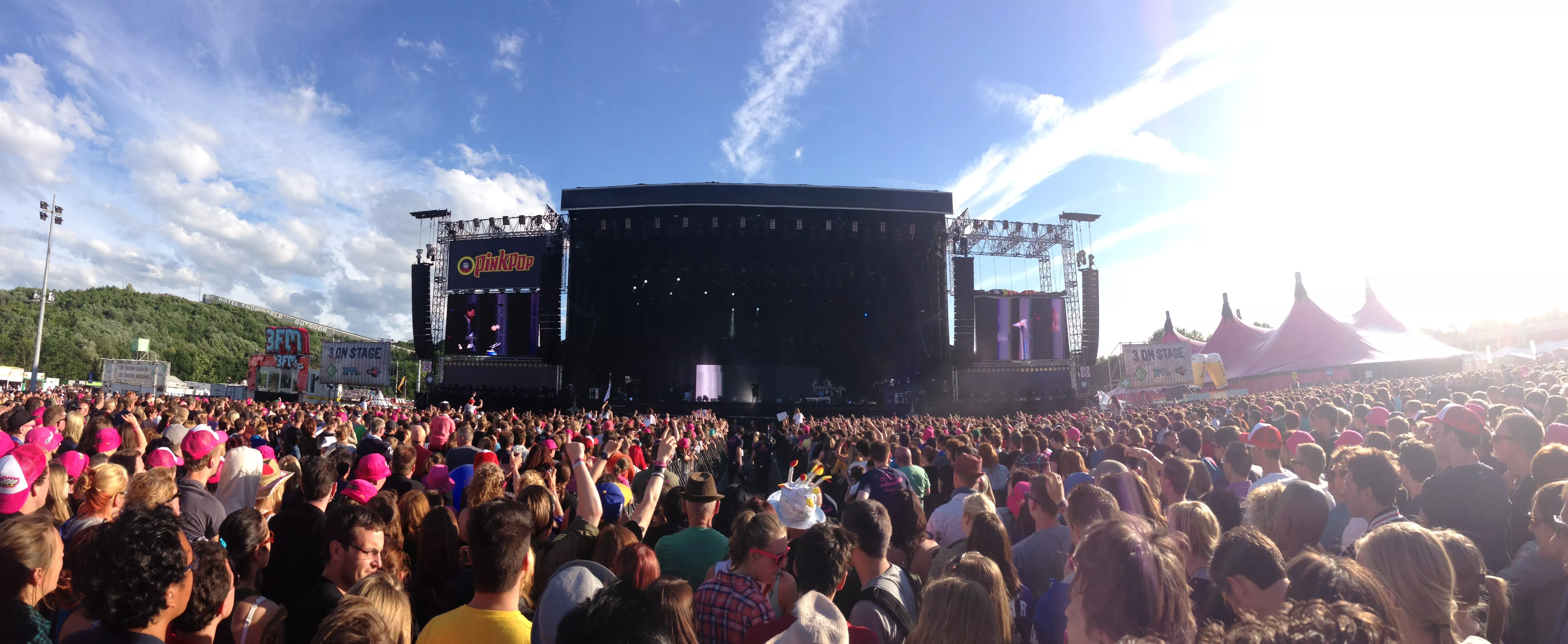 Fordon körde på festivalbesökare