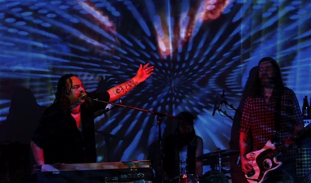 Spids Nøgenhat udsender opfølger til kultplade