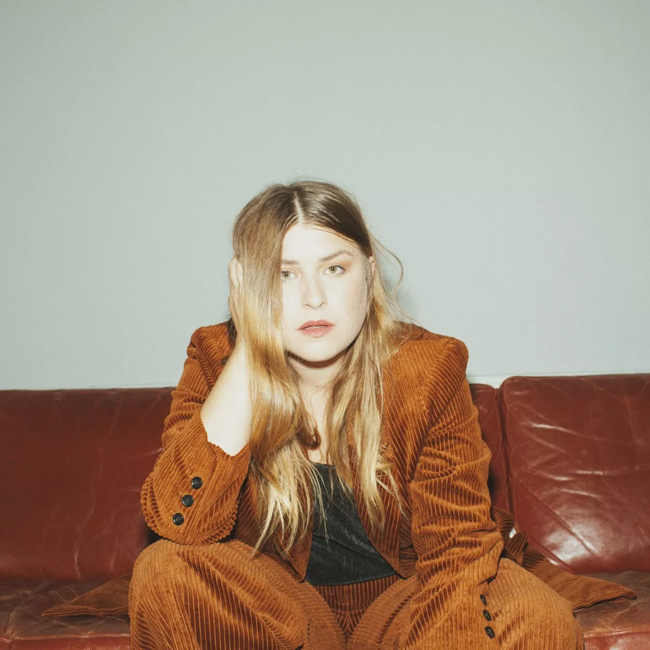 Karakteristisk pop om kärlekens mörka vrår