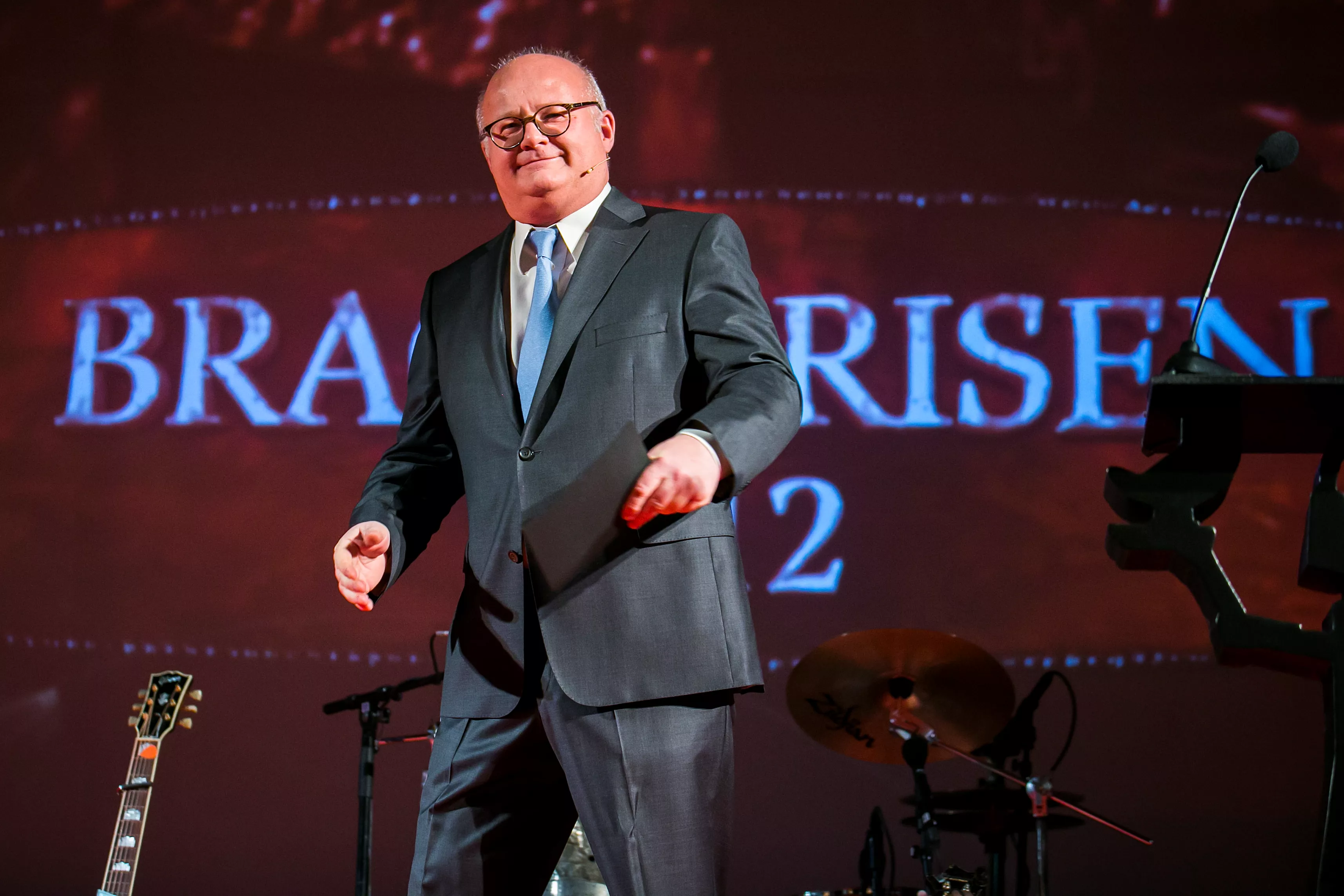 Finn Bjelke slutter i NRK