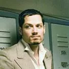 Kira-bassist rejser hjem