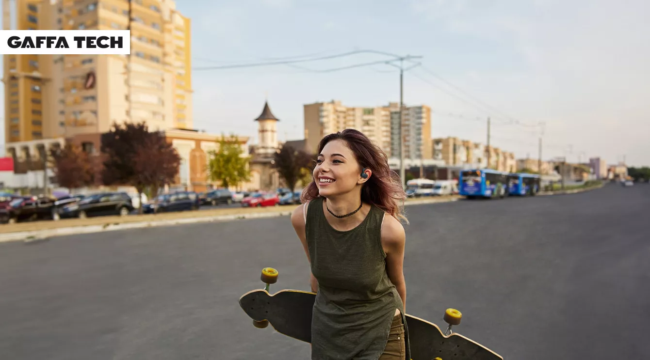 Creative lanserer nytt open-ear-headset for de aktive