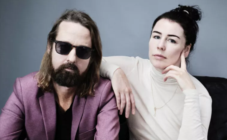 LYT: Anders Riis og Lise Westzynthius udgiver ballade inspireret af Bowie, Cohen og Reed