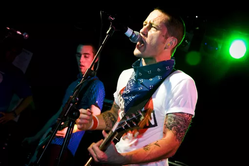 Foo Fighters-guitarist laver soloband