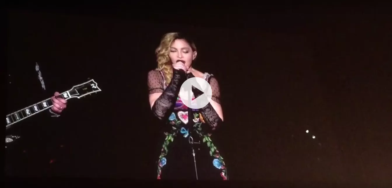 Video: Se Madonna synge for David Bowie