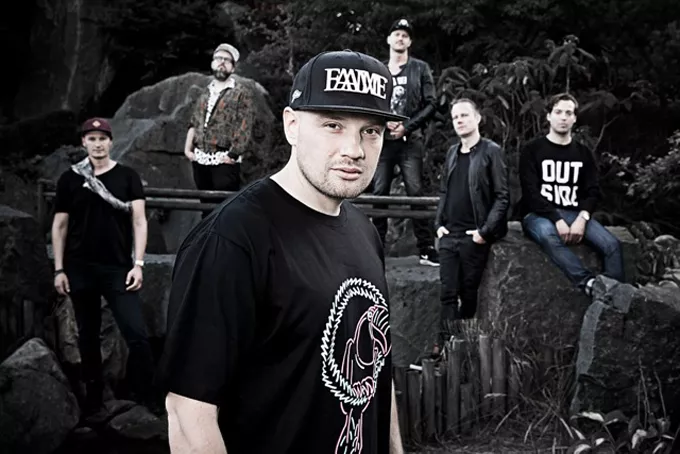 Clemens tilbage med liveband efter 10 års pause