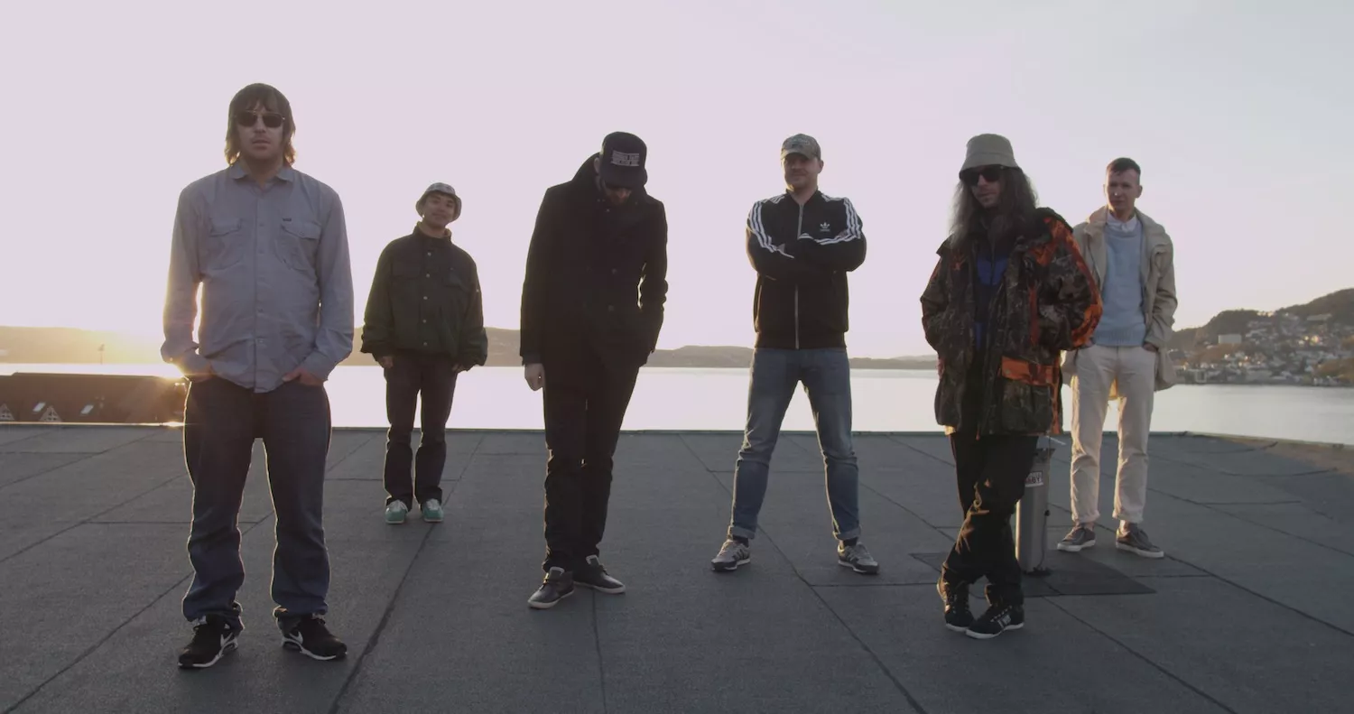 Spiller eksklusiv intimkonsert i hjembyen