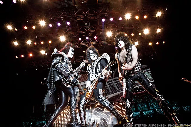 KISS afslører detaljer om nyt album