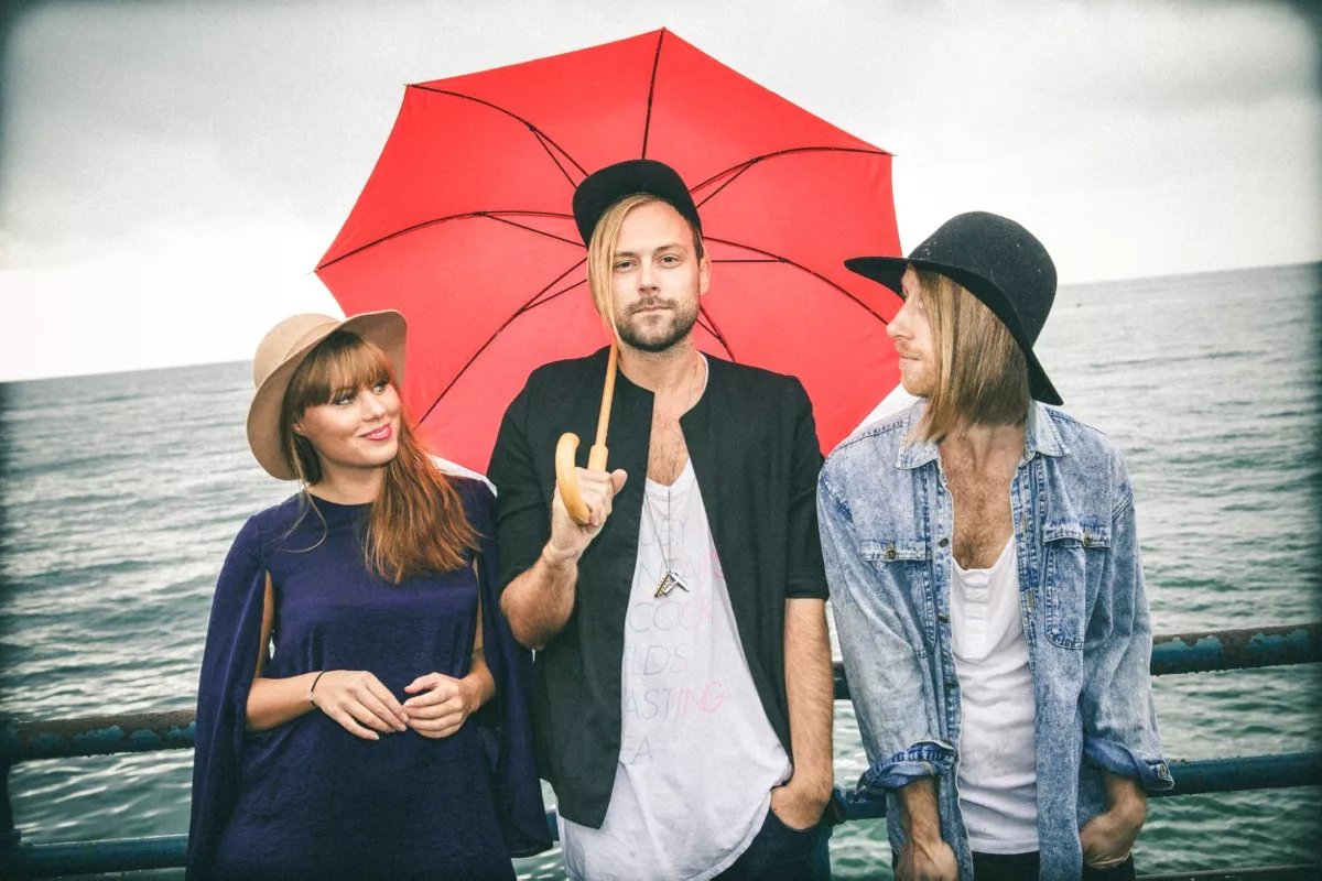 ''Första och sista gången vi spelar framför döda människor''