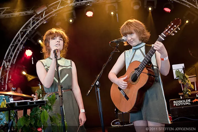 Kirsten og Marie: Roskilde Festival, Pavilion Junior