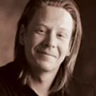 Ny dansk sangskriver udgiver album med rockveteraner