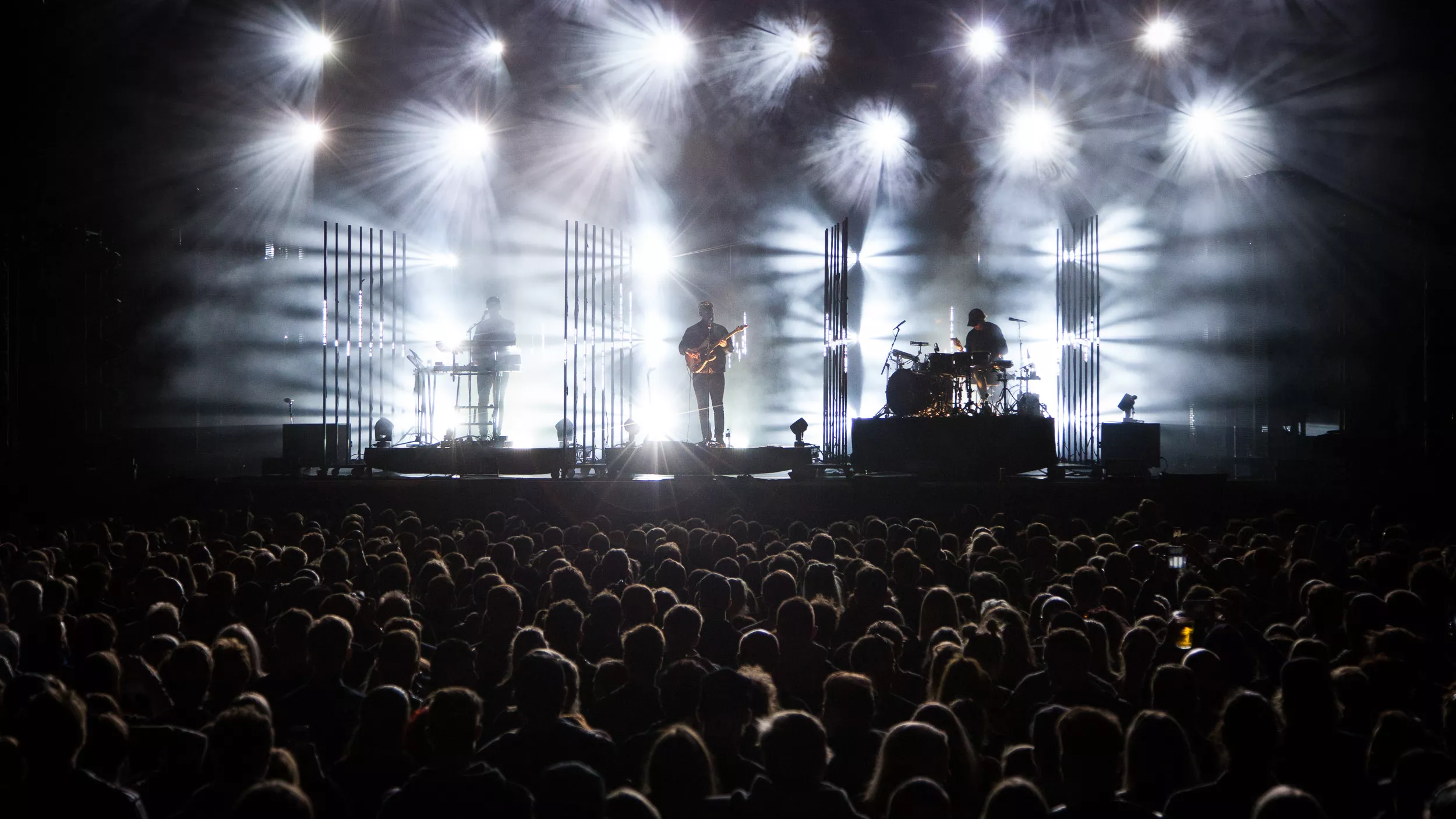 Spektakulært lysshow kunne ikke redde en laber opptreden