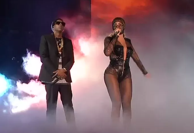 Video: Jay-Z antyder ved koncert, at Beyoncé er gravid