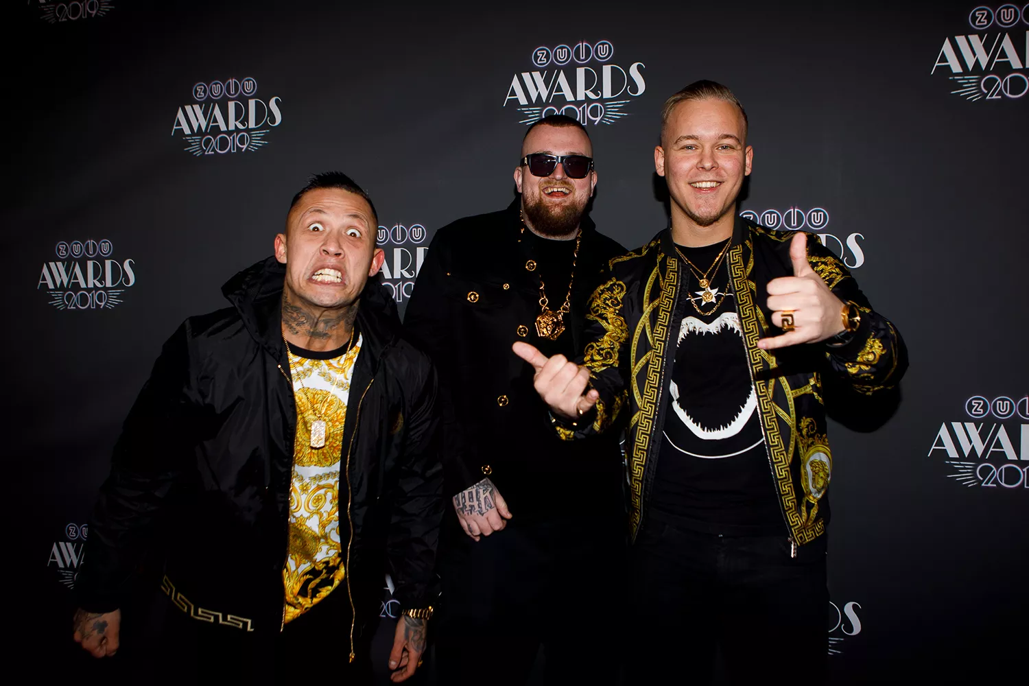 Se stjernerne på den røde løber til Zulu Awards