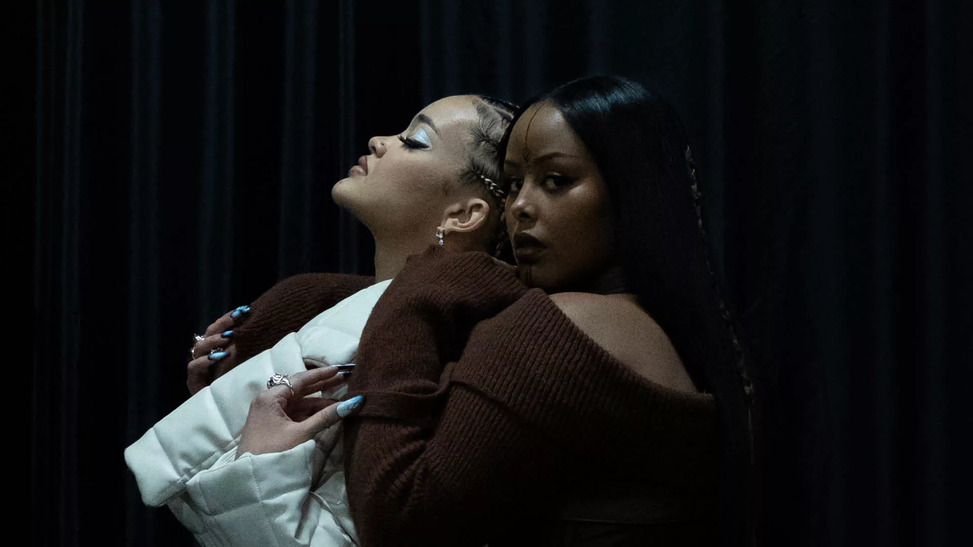 Idag släpper Daniela Rathana och Cherrie ny musik.