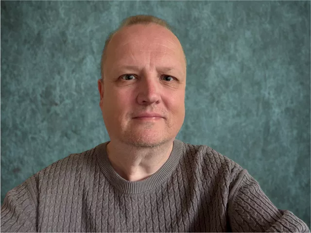 På fotoet: Forfatter Michael Sørensen