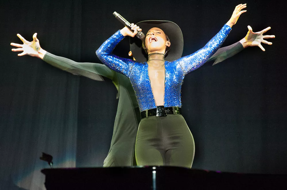 Alicia Keys: Flamingo, Way Out West