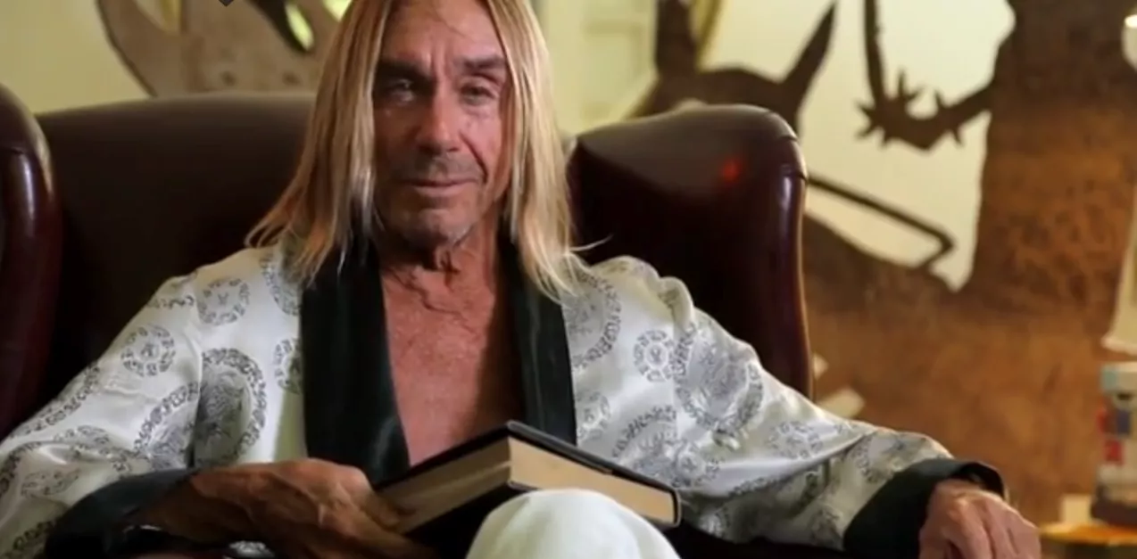 Se NorthSide-aktuelle Iggy Pop agere nøgenmodel