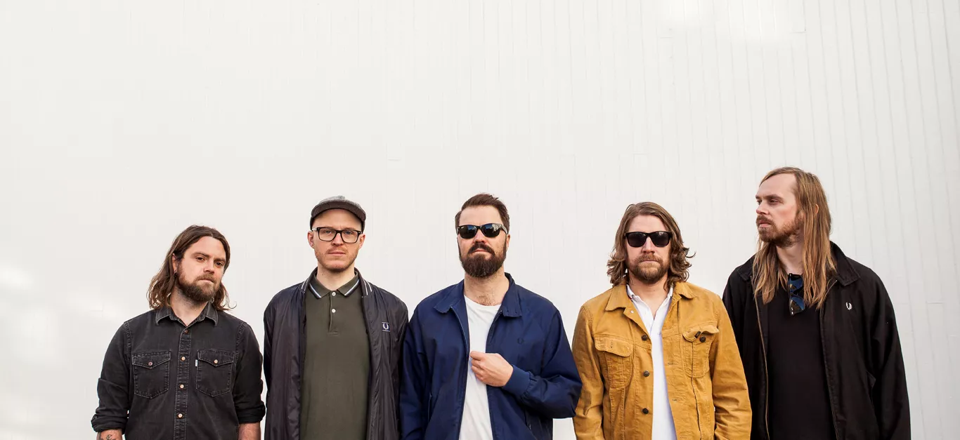 Power-popens Joe Labero hyller nabolandet