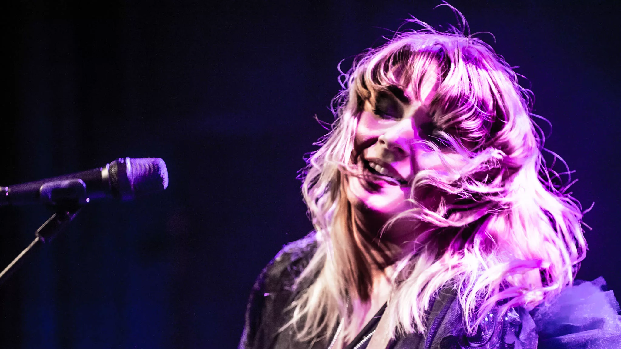 Guddommelig røst løfter sjæle helt ud til kravebenene