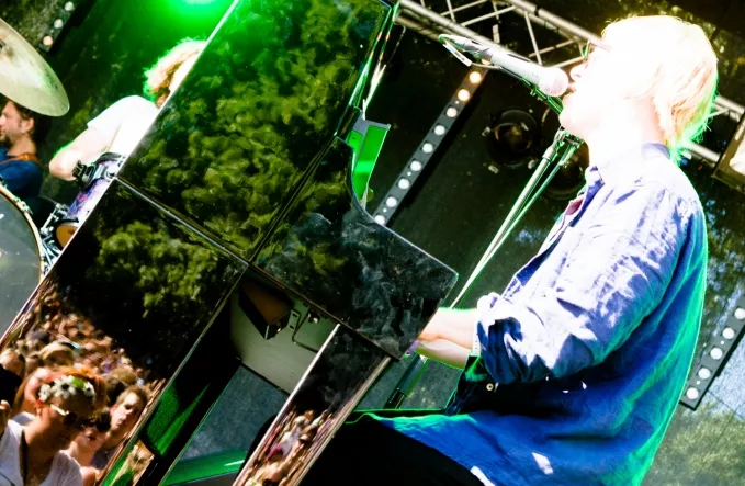 Tom Odell : Baglerscenen, Slottsfjell Festival