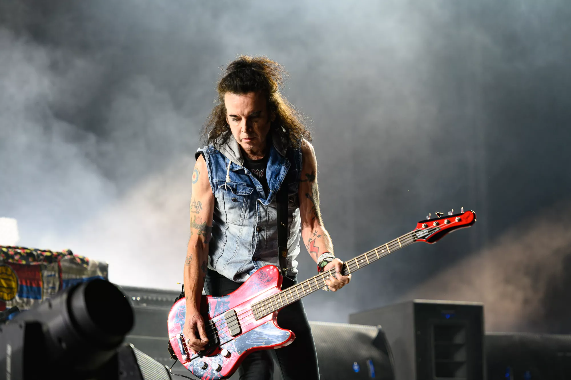 The Cure-bassist forlader bandet 