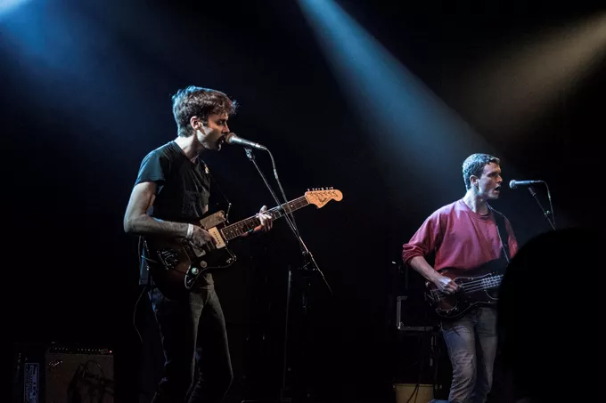 Aarhusianske Modest overbeviste på Pop Revo, mens californiske Day Wave var for ensformige