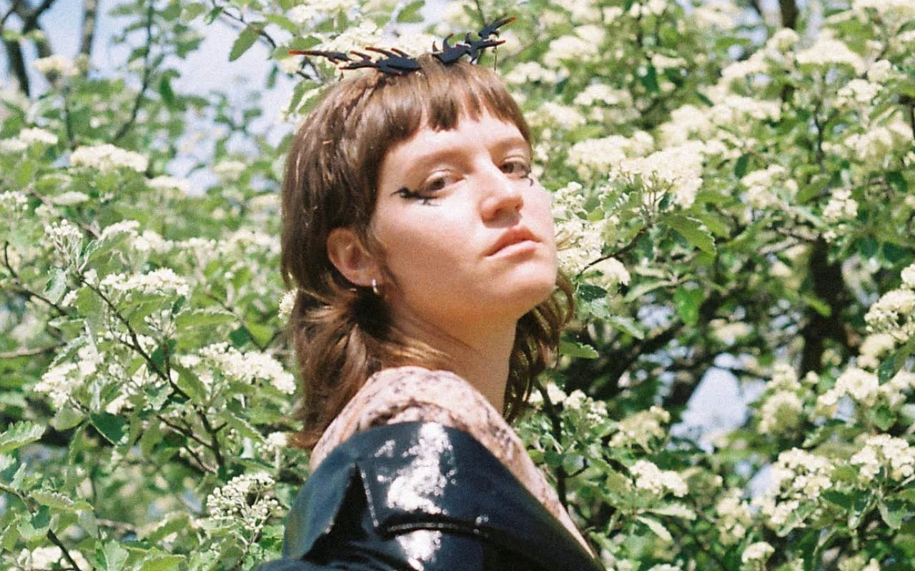 Artisten Helh spelar på årets festival.