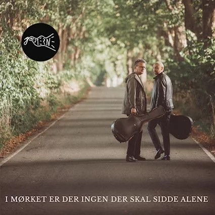 I Mørket Er Der Ingen Der Skal Sidde Alene - Gæsterne