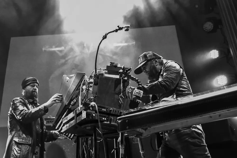 Daniel Lanois: Amager Bio