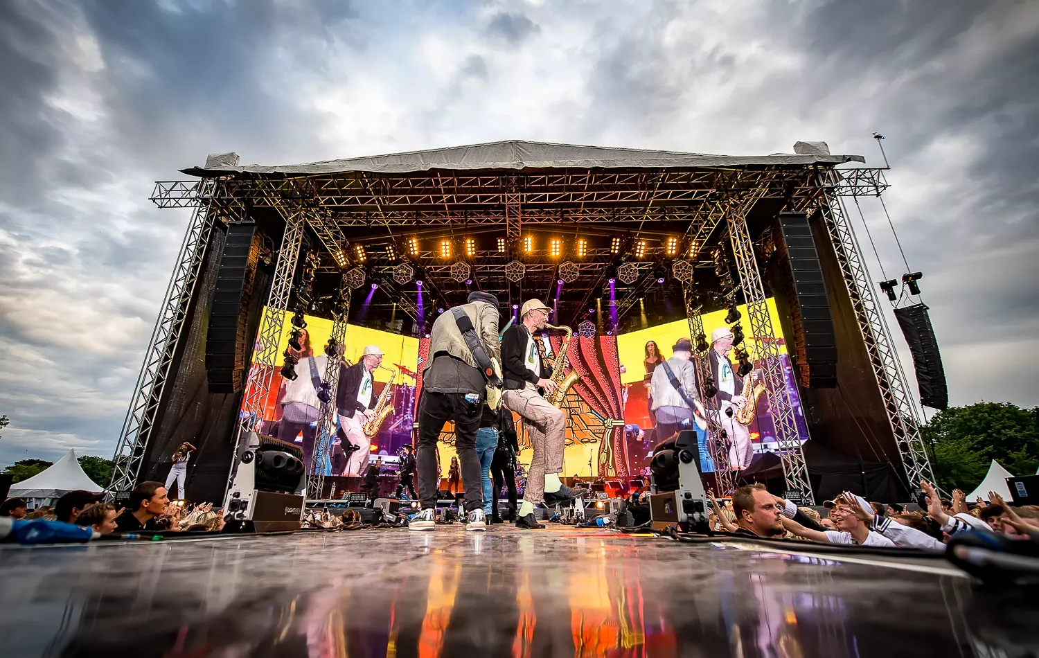 Konsertarrangör donerar pengar till stöd för Ukraina – matchade biljettförsäljning