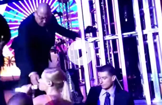 Efter Madonna-styrt: Se tre andre stjerner, der falder af scenen