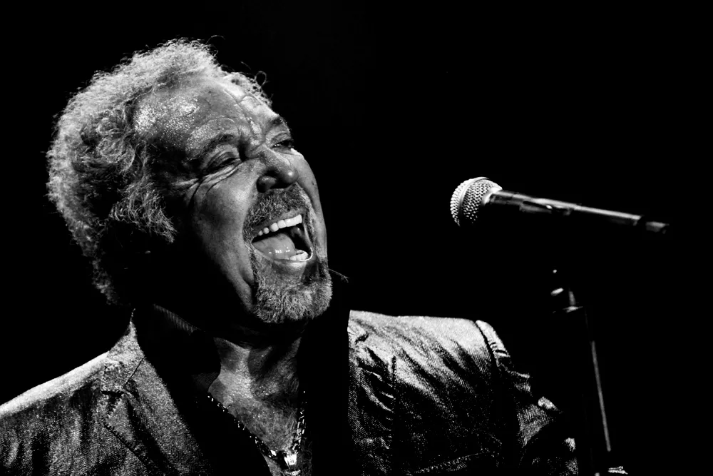 Tom Jones giver dansk koncert