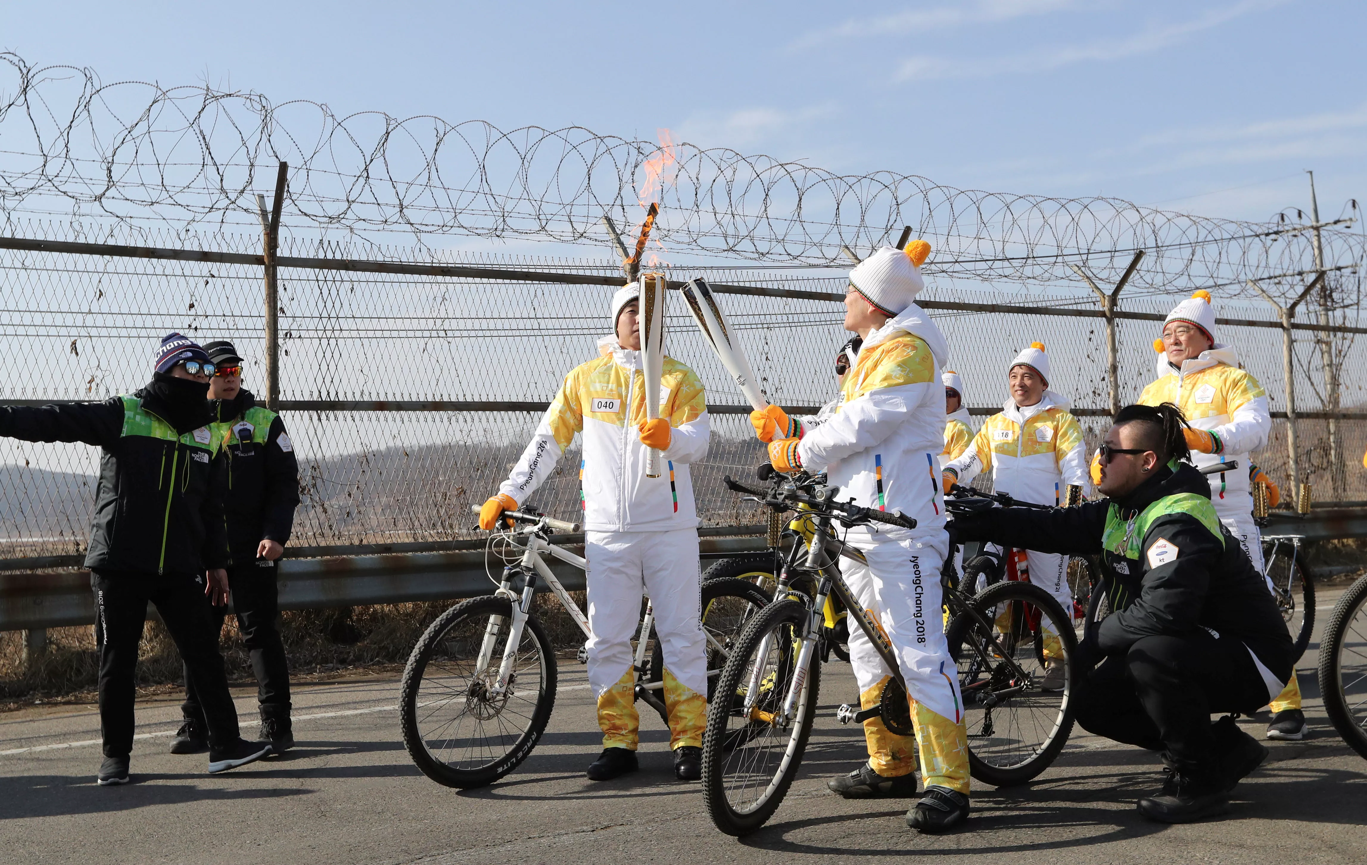 Iskald OL-åpning i fredens tegn