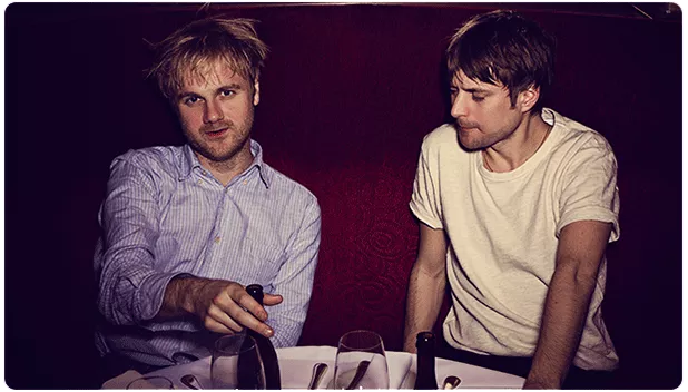 Hästpojken spelar akustiskt i höst