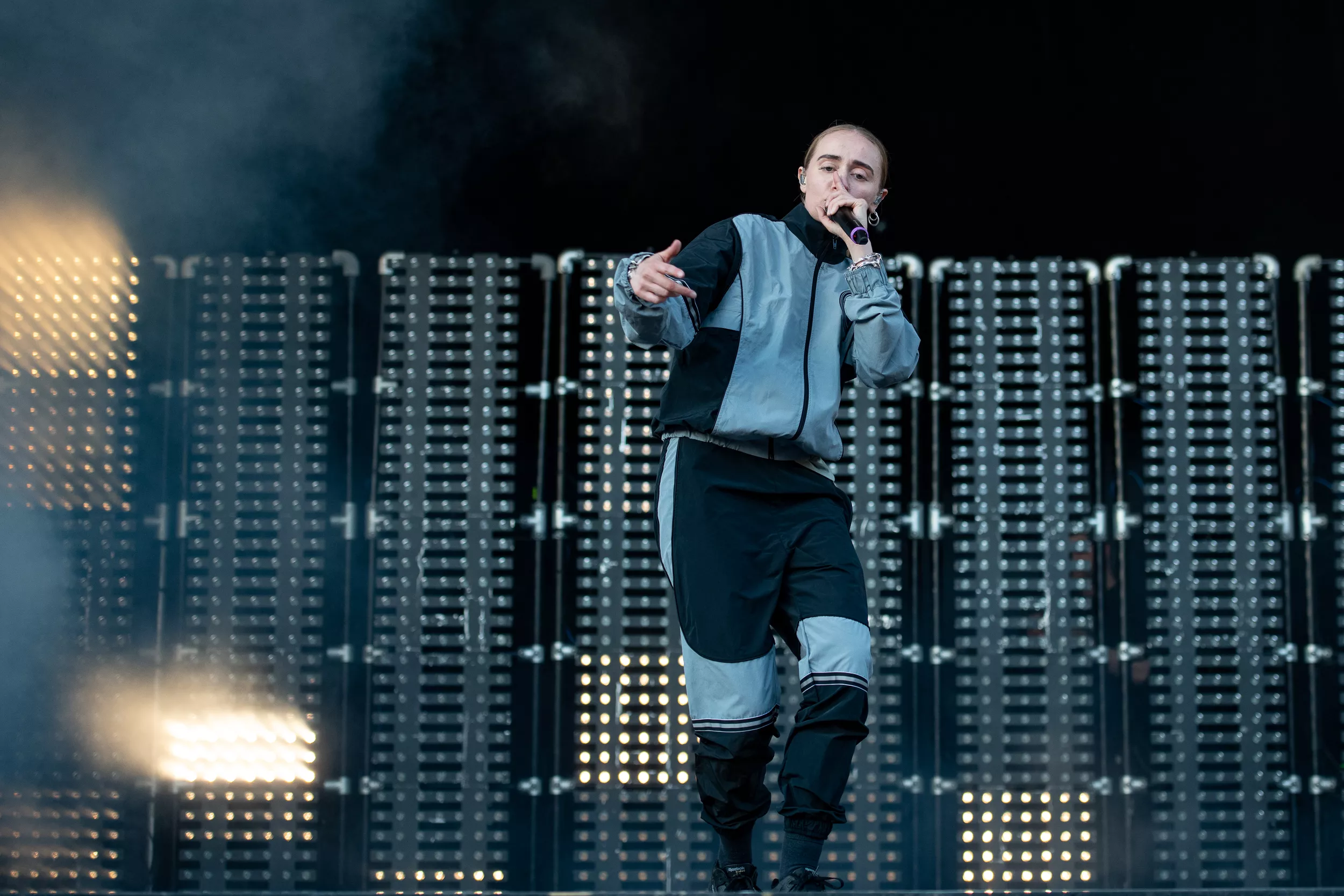 Silvana Imam utreds för brott efter scenstormning – svarar på Instagram