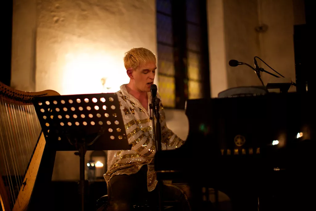 Patrick Wolf: Korskirken, Bergen